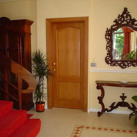 Petit Chateau مونتيكاتيني تيرمي